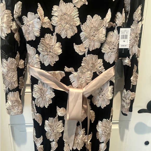 Betsy & Adam Black Dress with Champagne Floral Appliqué - Picture 7 of 8